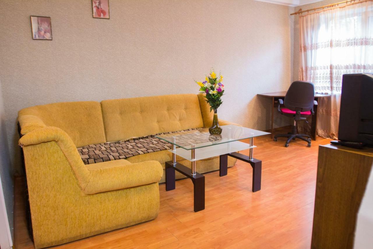 Zaporizhia 2Room Semi-Luxury Apt On Ukrainskaya 34 Street מראה חיצוני תמונה